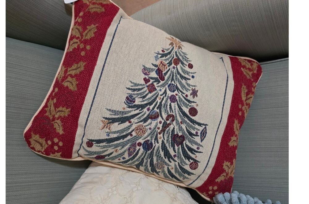 Vintage Needlepoint Christmas Tree Pillow Holly & Berries Nature Cream Reverse